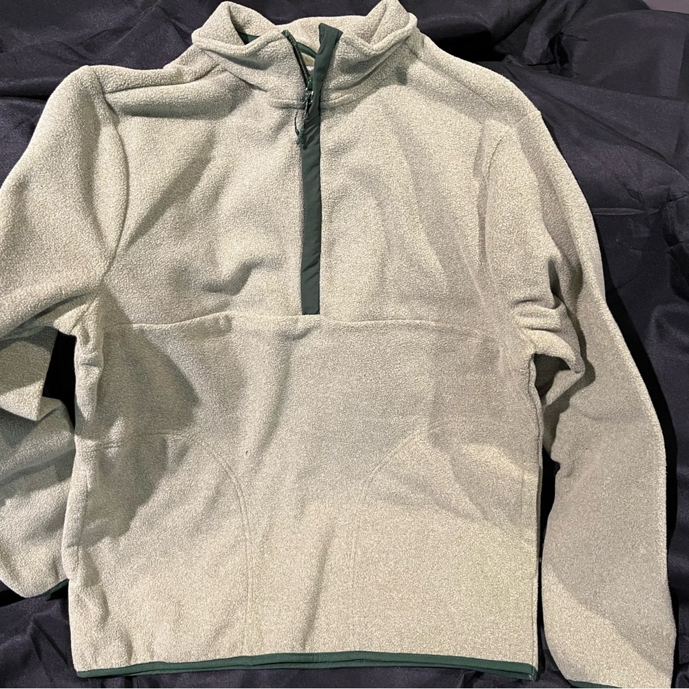 Men's Green Half-Zip Pullover Fleece